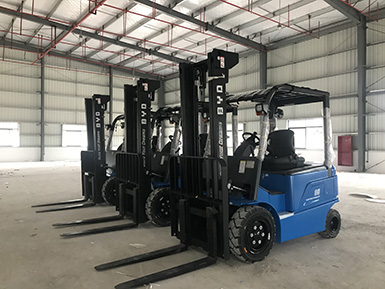 感謝蔡總的大力支持,再次購買3+1臺比亞迪叉車,祝:生意興隆!